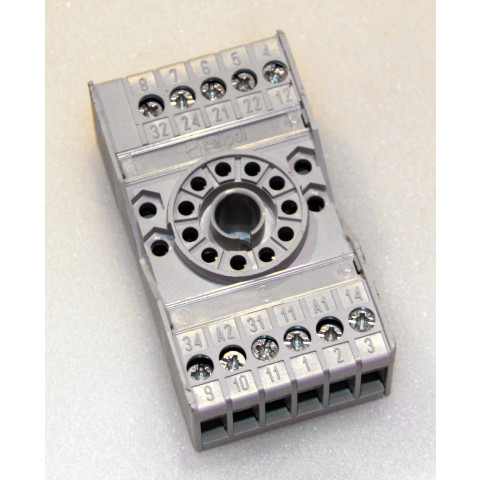 Relay socket for opto sensor 11-pole
